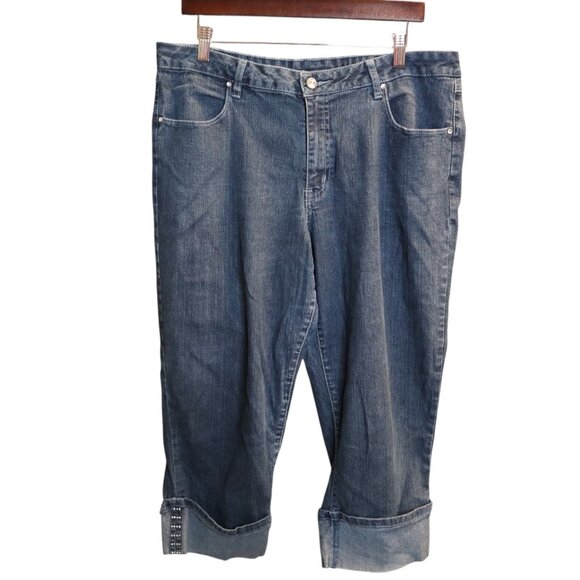 #786 V.S.H. Jeans Women's Size 14 Blue Denim Capri Jeans - Picture 1 of 4
